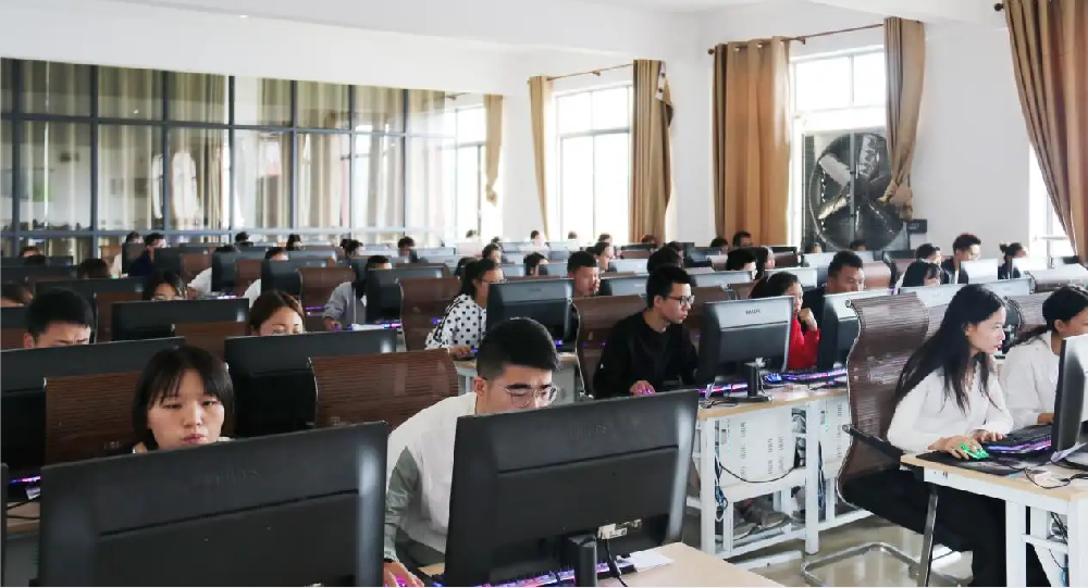 初中學歷考大專怎么樣?好找工作嗎?